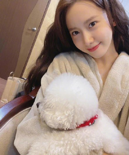 潤娥也是有照的好看的自拍的(?)