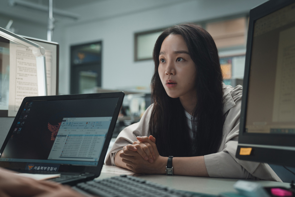 申惠善飾演室內裝修公司的組長「張秀賢」