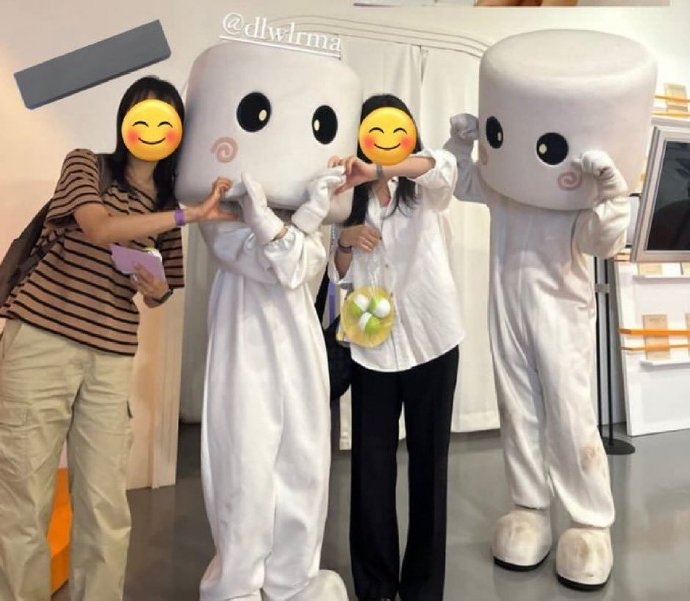 棉花糖君拉粉絲拍照