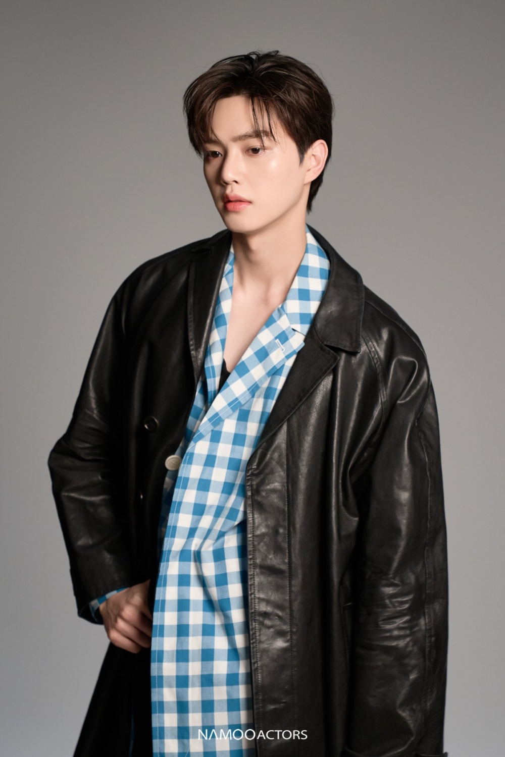 宋江飾演的是各方面都優於人類的惡魔「鄭具元」