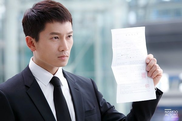 池晟將飾演毒品科警監「張在京」