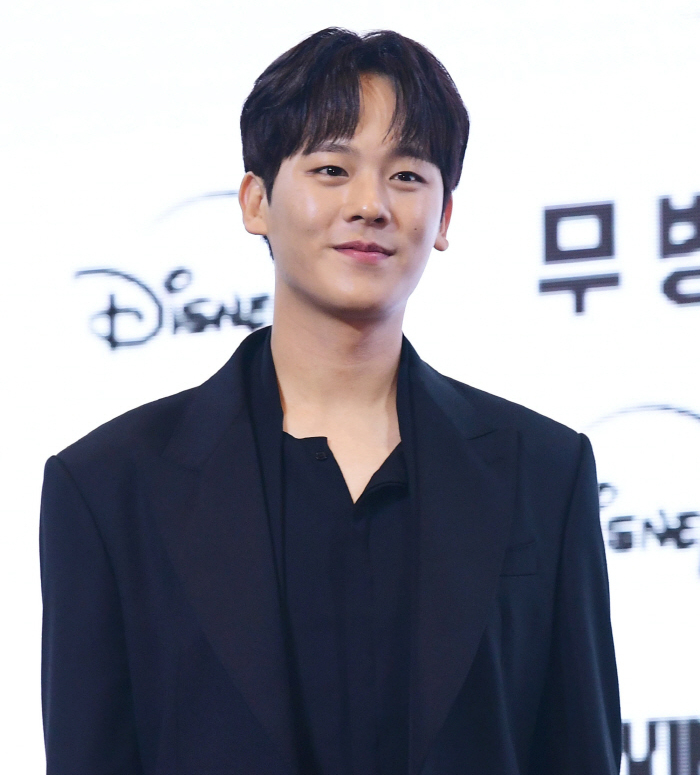 李正河在8月初的製作發佈會上已經瘦了很多