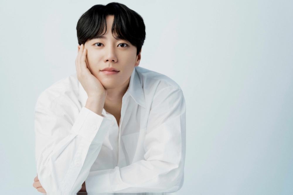 李濬榮則有望飾演財閥家傲慢的王子「朴車民」