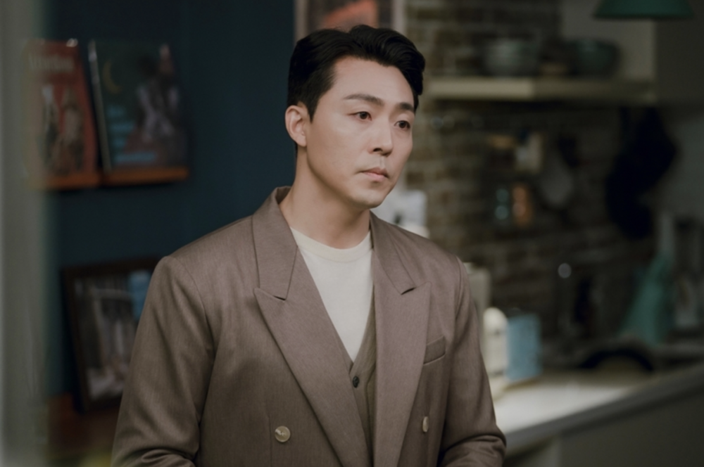 李茂生飾演羅文英的丈夫