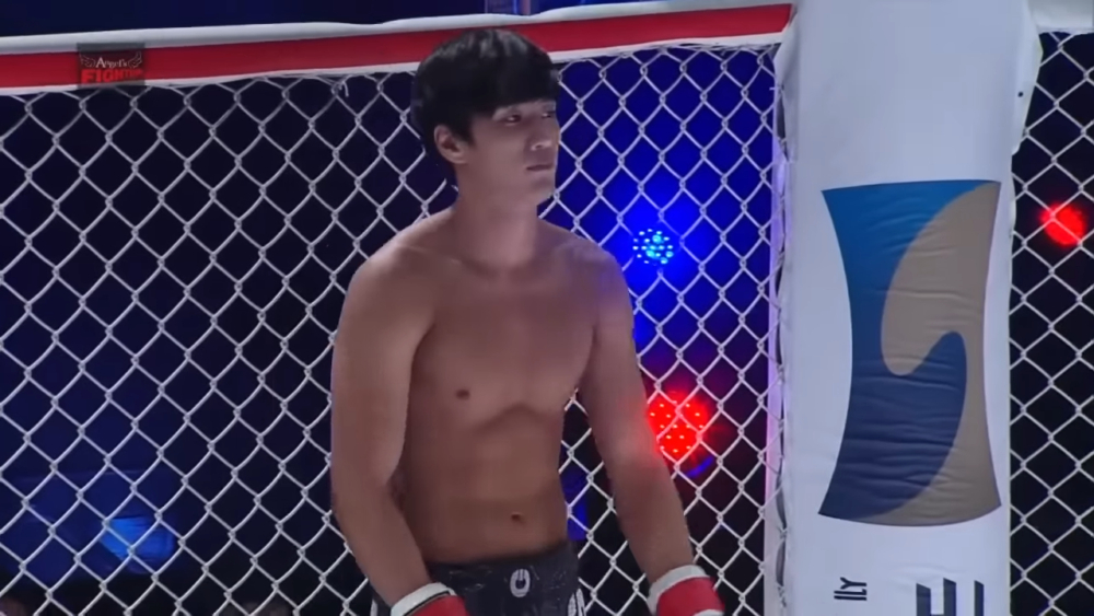 安普賢在出道前是職業拳擊手