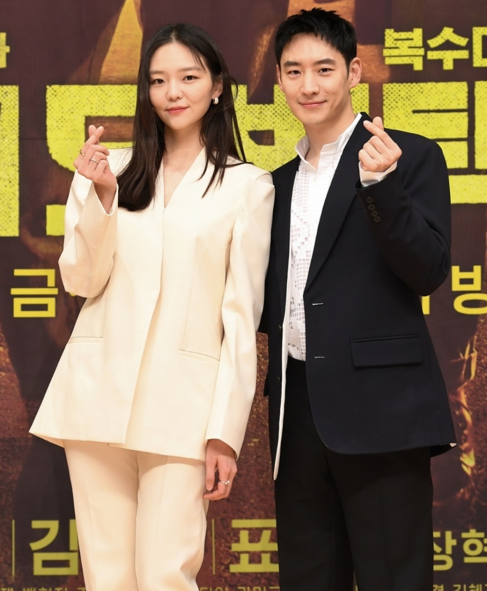 與李絮一同擔任《2023釜日電影獎》的主持活動也將取消