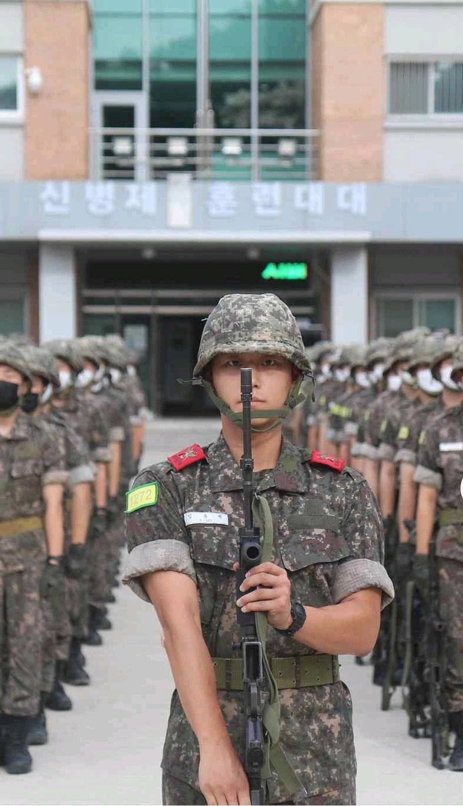 李到晛被選為大隊的班長