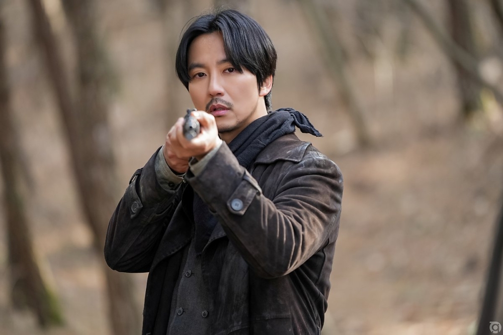 金南佶將飾演「李陶」是曾作為狙擊手活動的前軍人