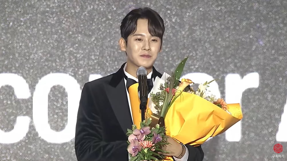 獲得最佳男新人獎