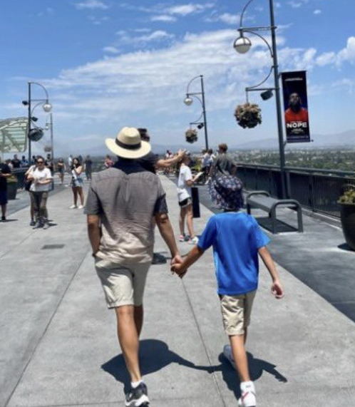 李炳憲也難得曬出與兒子的合照