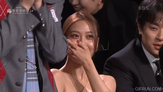 高旻示看到NewJeans時的表情