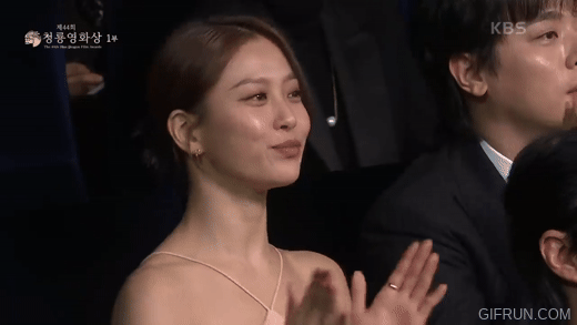 高旻示十分享受NewJeans的表演