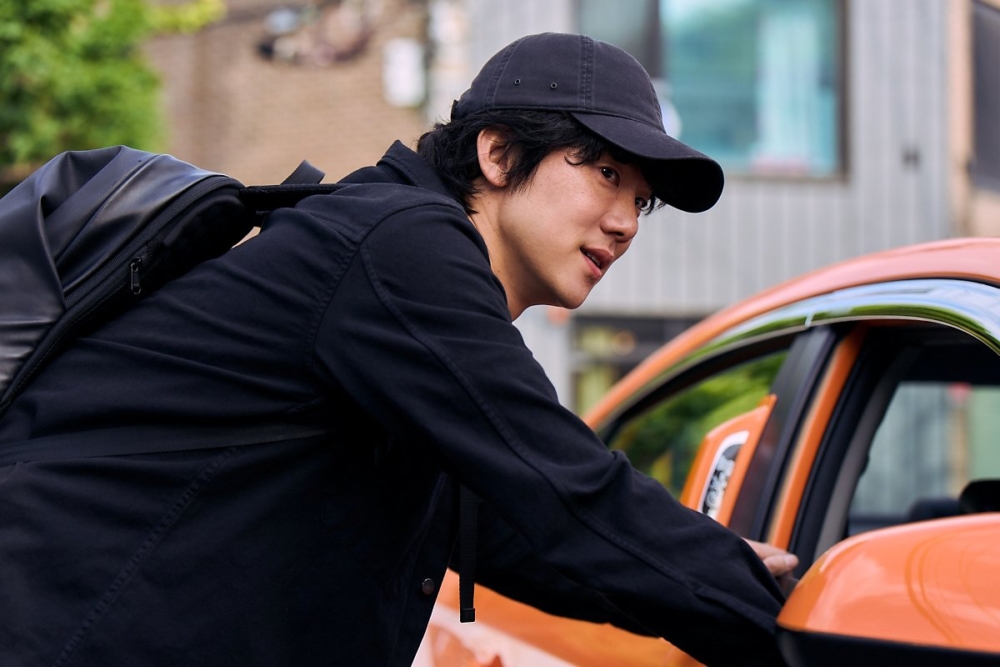 柳演錫在劇中飾演的是失去痛覺的連環殺人犯