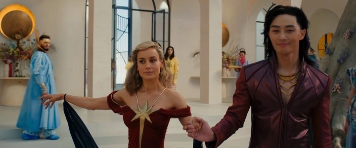 朴敘俊在片中飾演驚奇隊長的老公-嚴王子(Prince Yan)