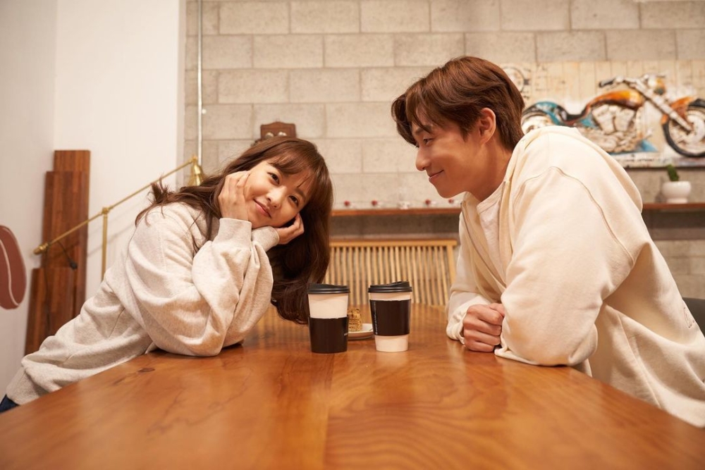 朴敘俊和朴寳英搭了電影《水泥烏托邦》