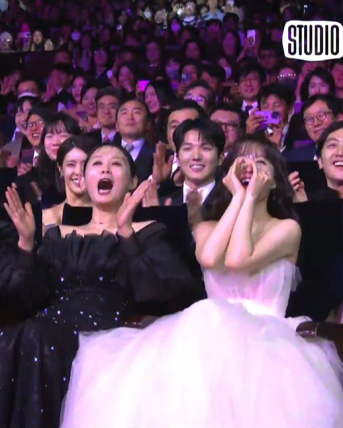 金憓秀加入表演時大家的反應