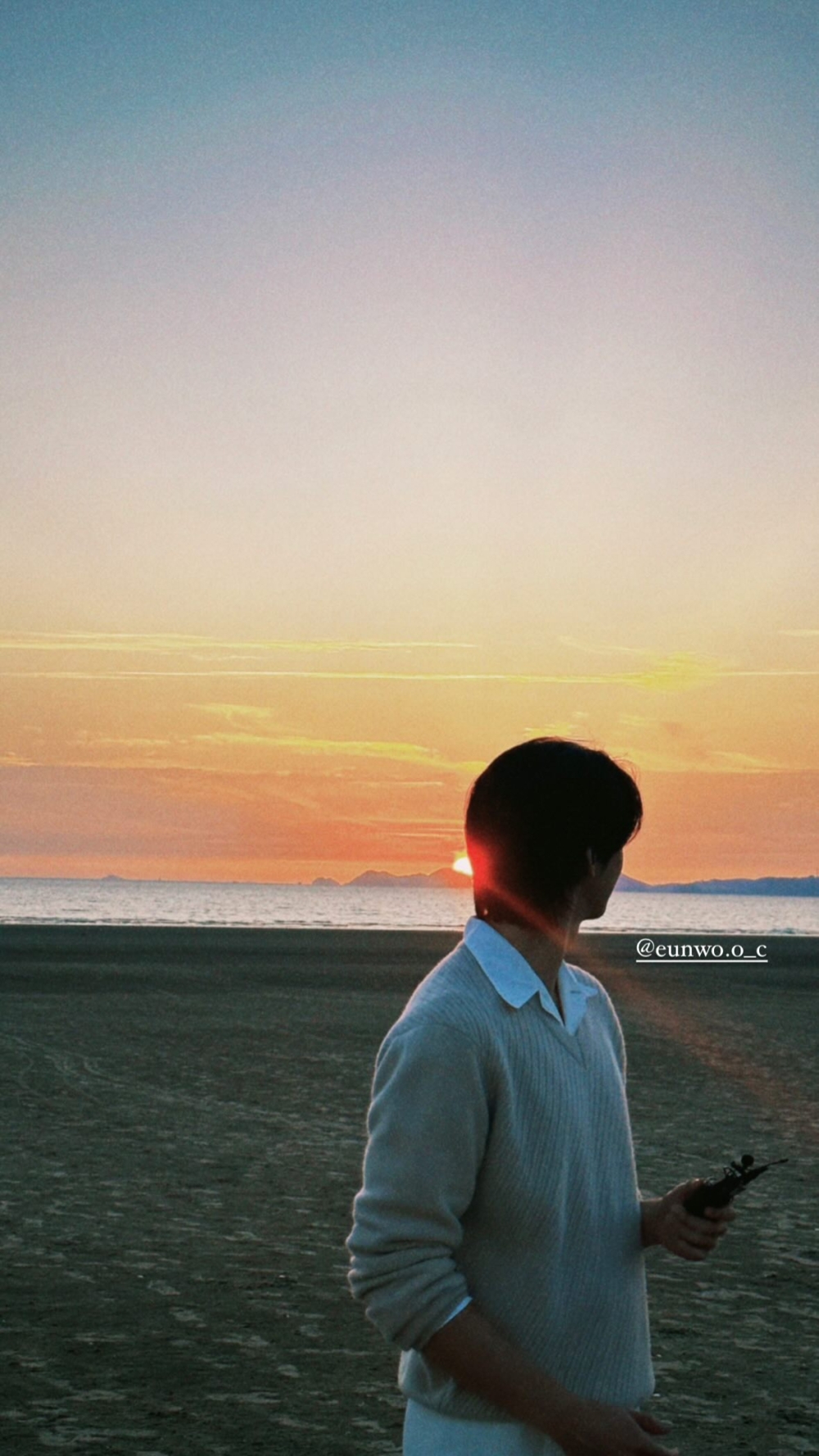 文佳煐也在IG限動上po出了車銀優和夕陽合影