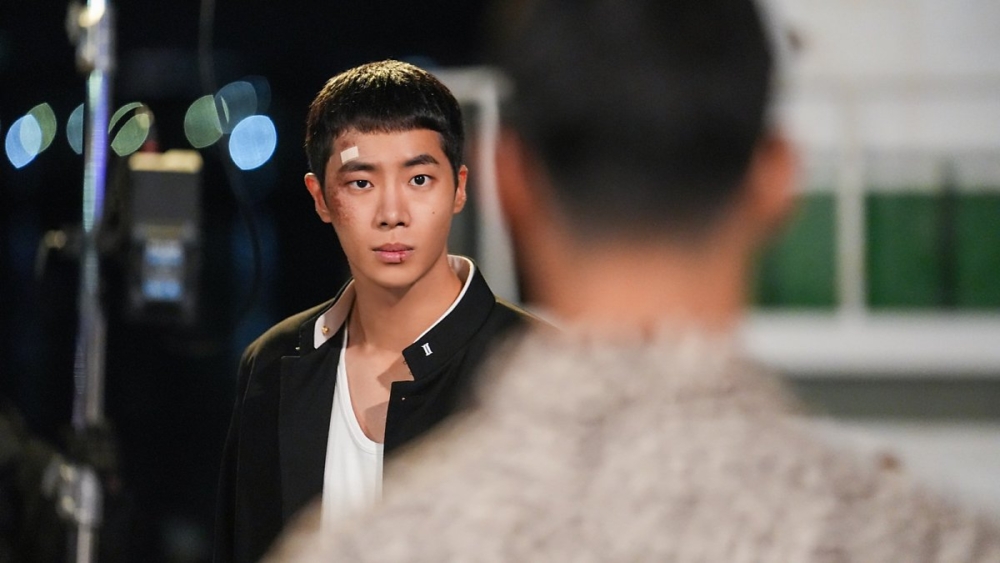 秋英宇則將飾演為了守護玉泰英而拼命的藝人男子「千承輝」