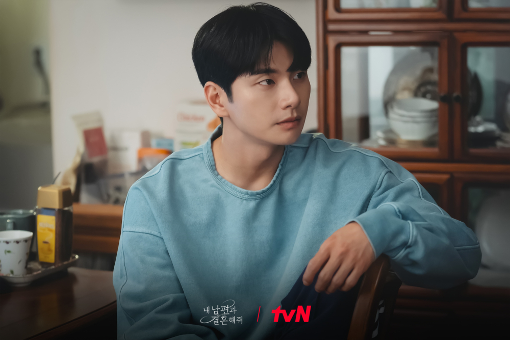 李伊庚飾演渣男老公「朴敏煥」