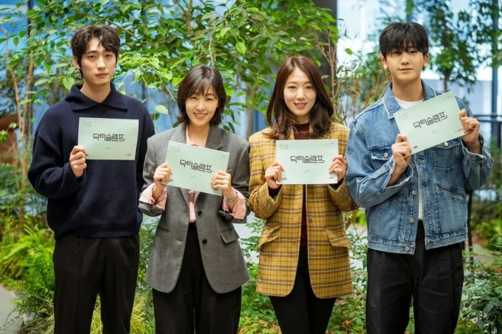 《低谷醫生》演員陣容