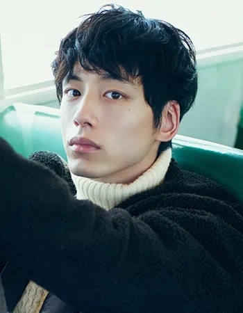 坂口健太郎飾演帶著後悔傷痛的「俊高」