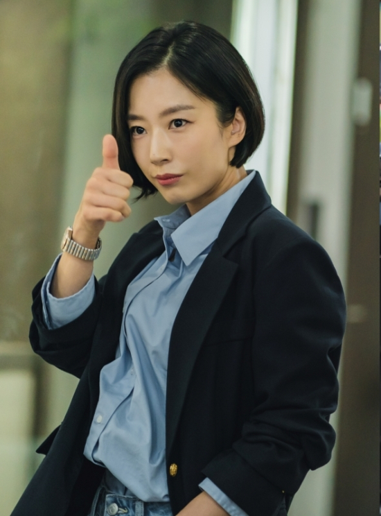 郭善英飾演的是交通犯罪調查組班長「閔素姬」