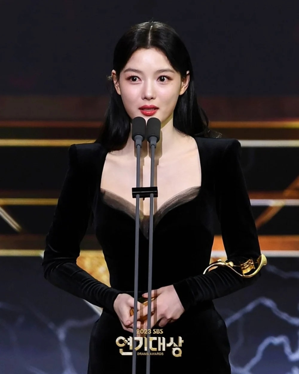 在獲獎感言中提到：「我會努力成為一個健康的人。」