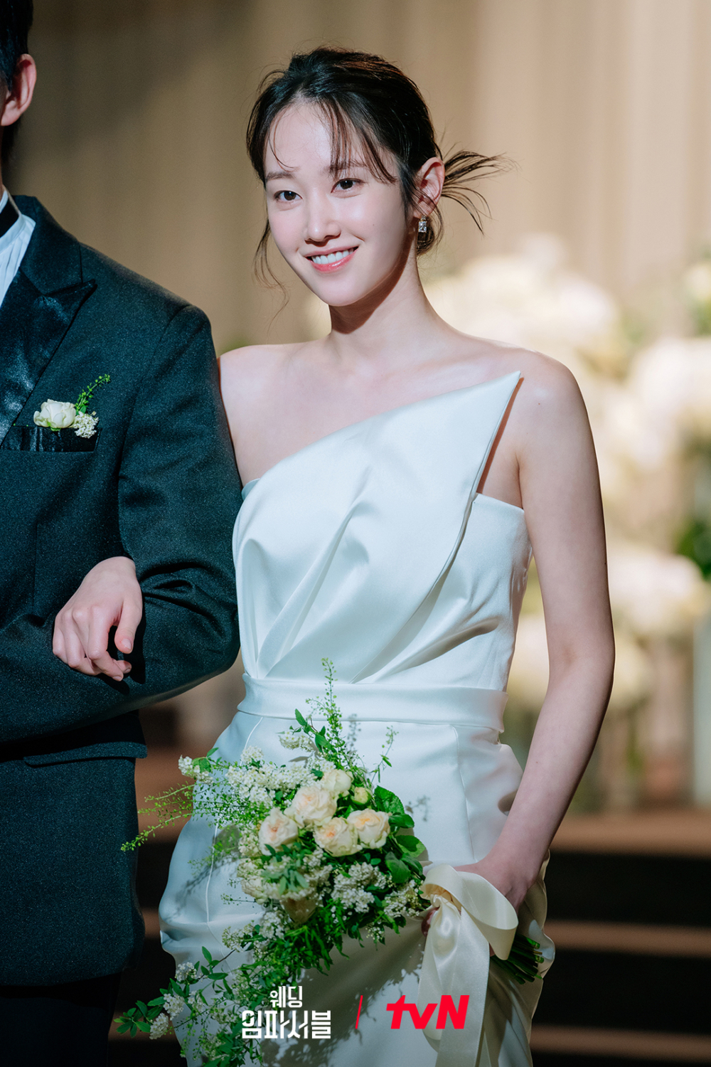 全鍾瑞飾演演技滿級但認知度低下的配角演員「羅娜靜」