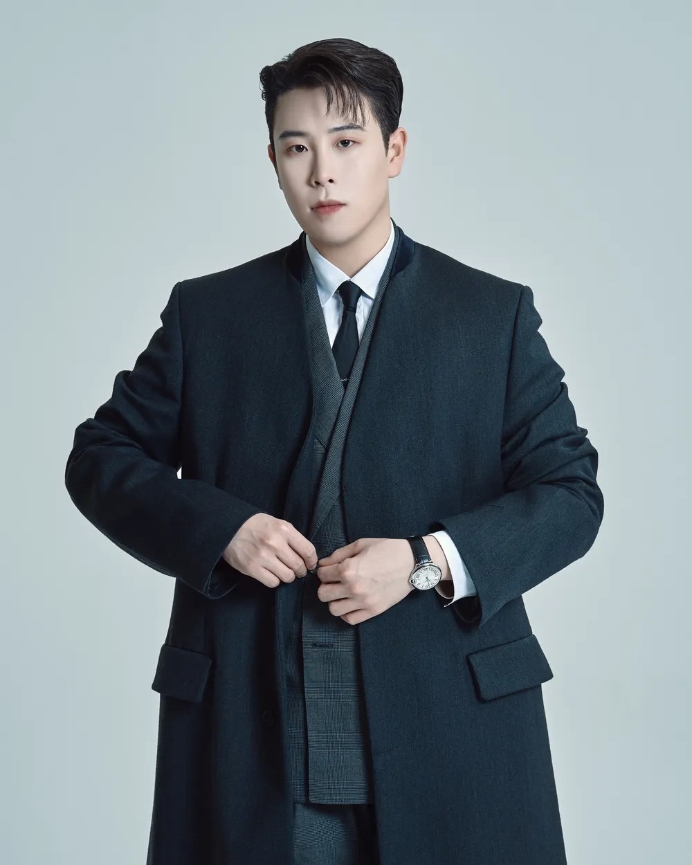 P.O則飾演高呼「工作愛情平衡」的樂觀主義律師「全恩浩」