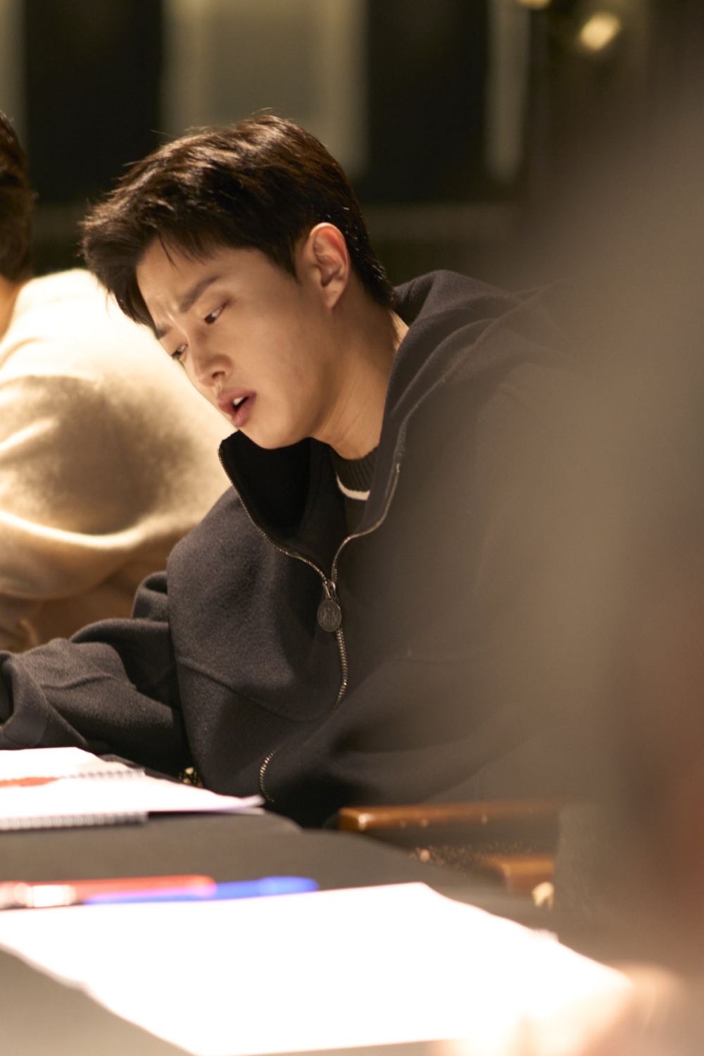 金玟錫則飾演曼谷毒品販運者蠟筆小新