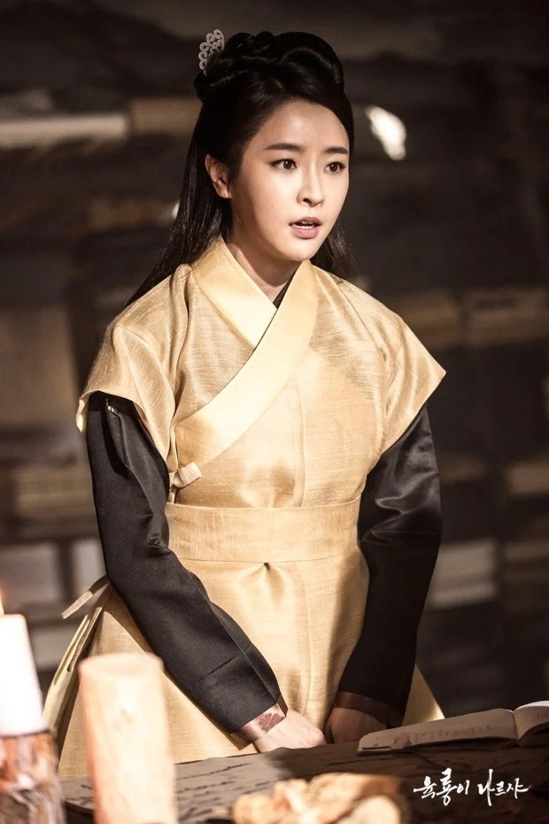 鄭柔美飾演女主于熙的姐姐「于順」