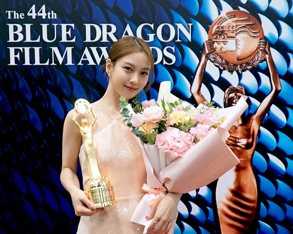 高旻示拿下第44屆青龍電影獎新人女演員獎