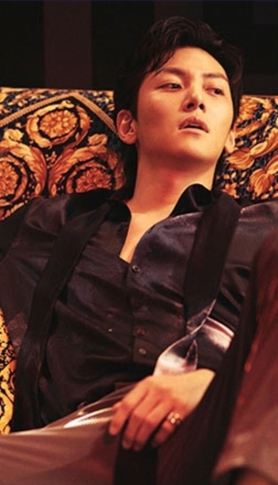 池昌旭飾演為尋找真相的河秀英的旅程增添緊張感的「Andy」