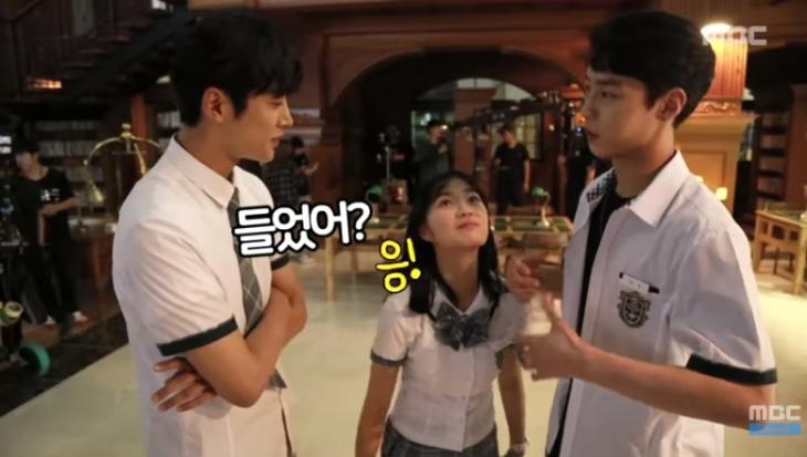 金惠奫被路雲與李宰旭身高壓制