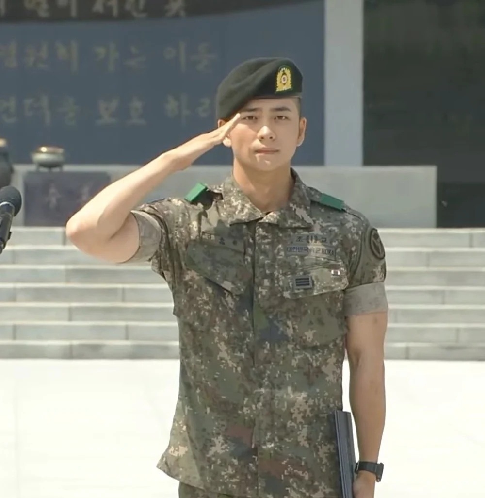 被選為陸軍助教