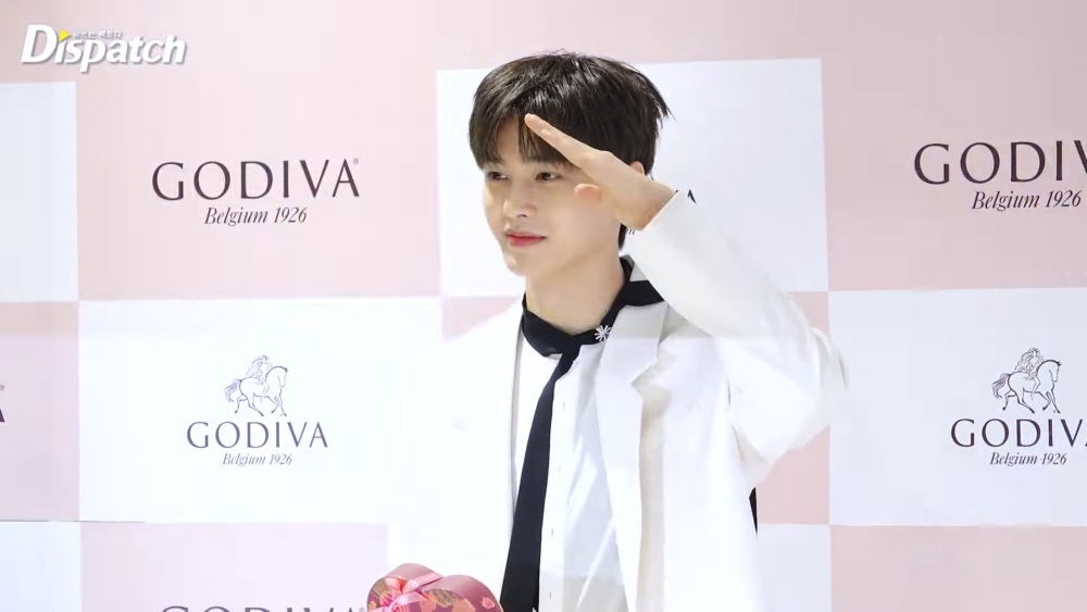 宋江被cue行軍禮