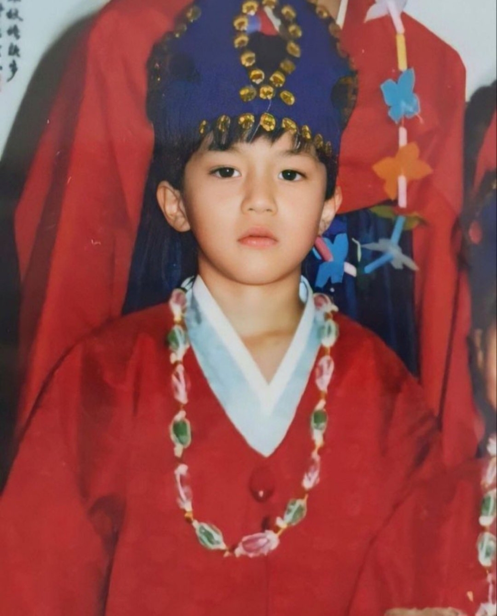 李棟旭童年照掀熱議