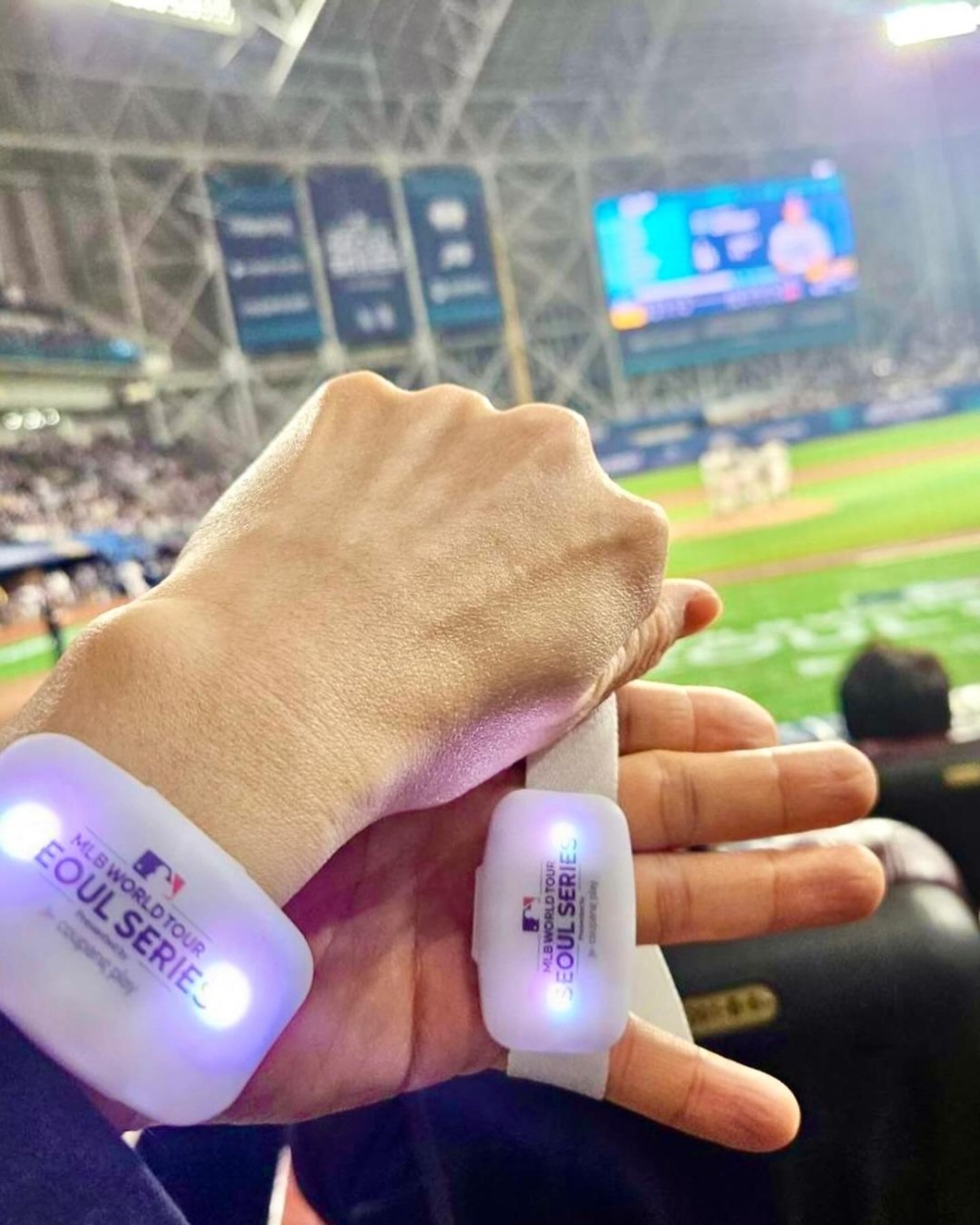 池晟在IG上傳了相關認證照