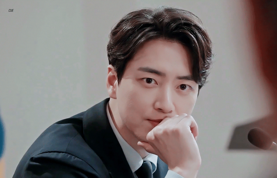 李浚赫飾演單親秘書「劉恩浩」