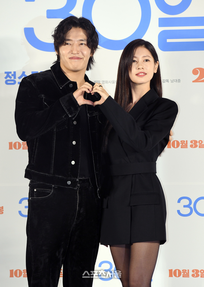 姜河那在宣傳電影《30日》時就開始在留長頭髮