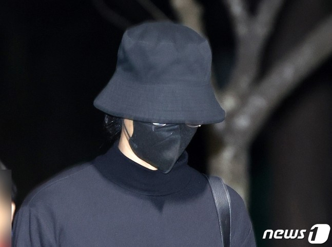 鄭俊英低調出獄