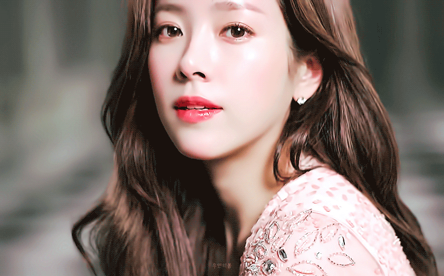 韓志旼飾演CEO「姜智允」