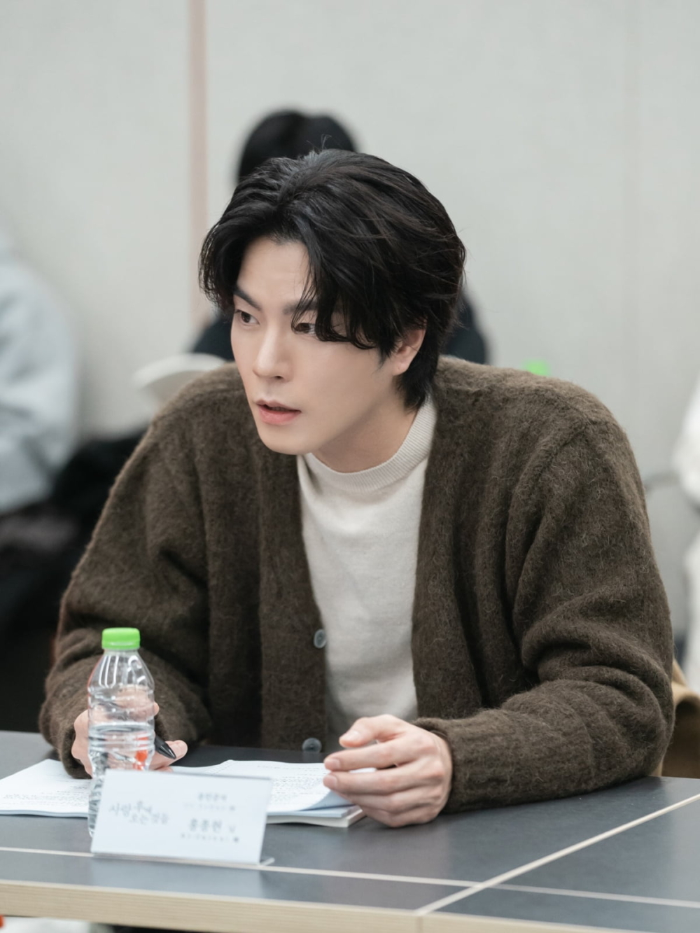 洪宗玄飾演暗戀「崔洪」的「民俊」