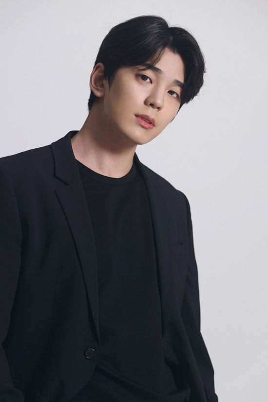 金旻奎將於4月1日以陸軍現役入伍