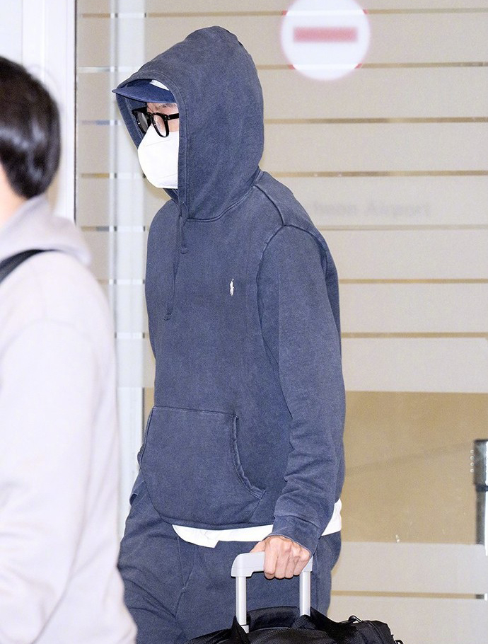 柳俊烈17日隻身一人先行返韓