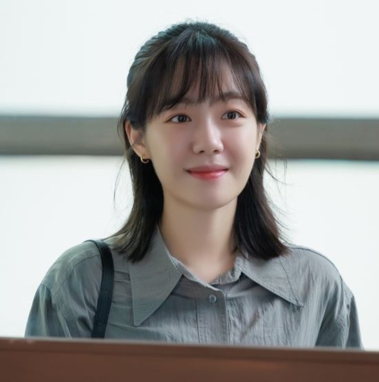 蘇珠妍飾演新任標準語講師「南清美」