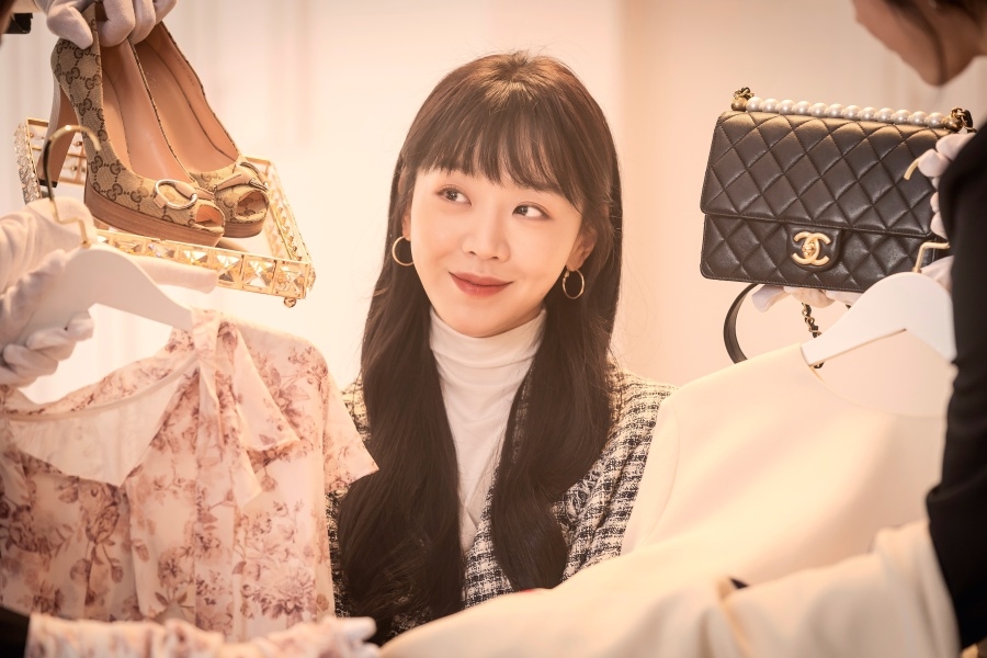 申惠善飾演「韓素拉」