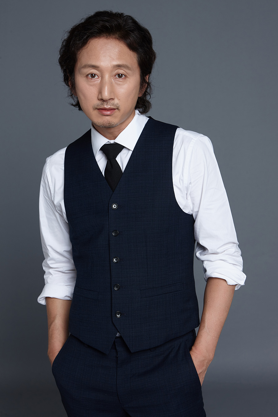 演員金英雄曾發文傾訴