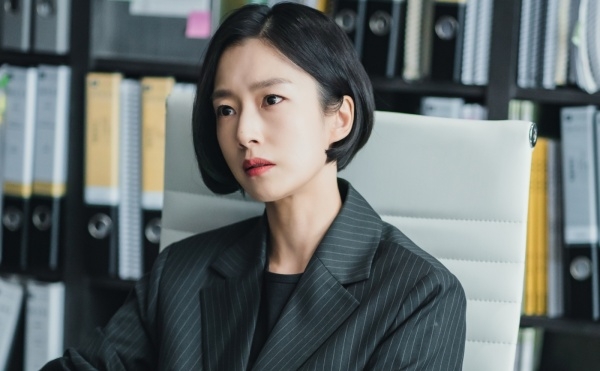 郭善英飾演TCI班長「閔素姬」