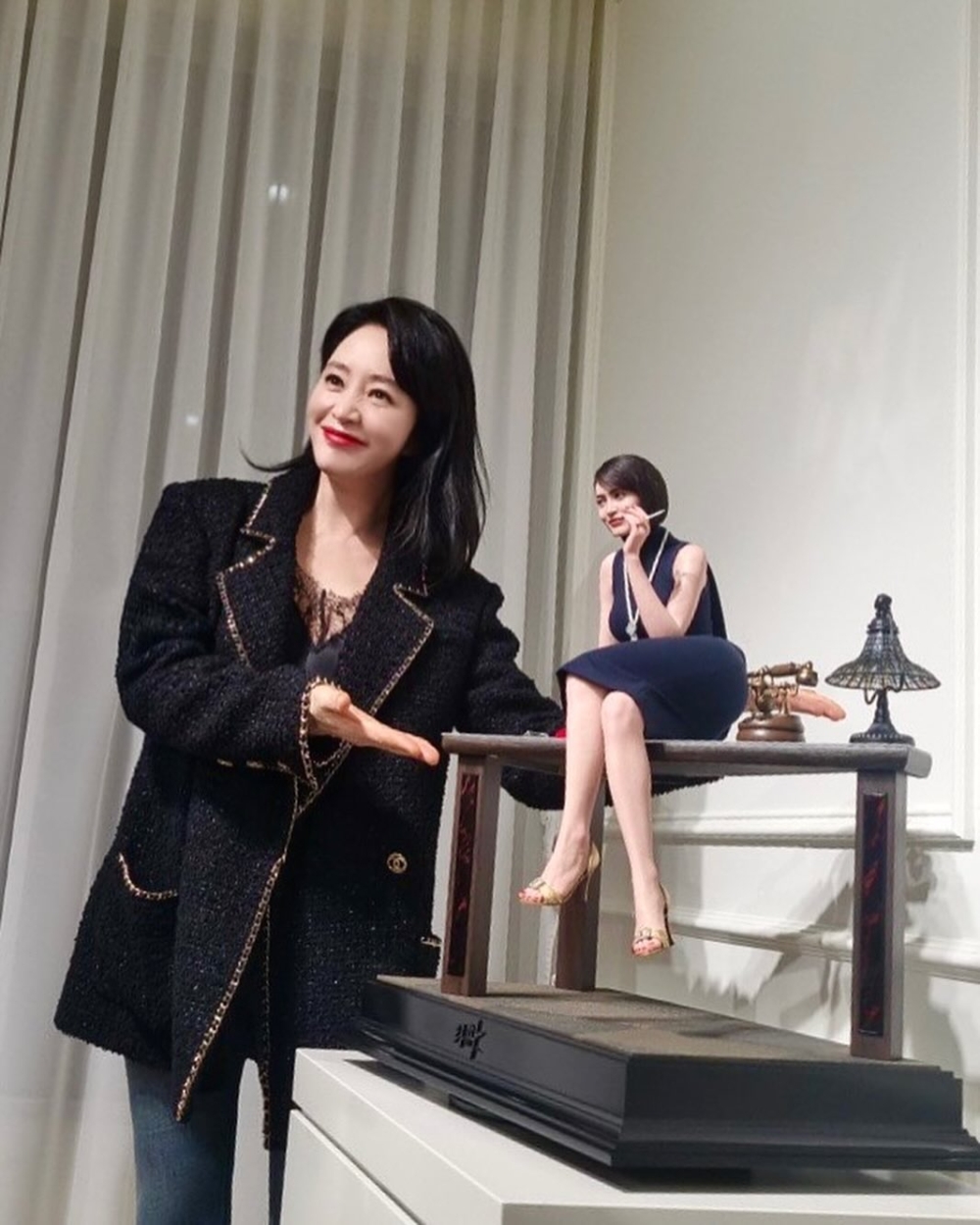 金惠秀推出電影《老手》模型公仔